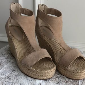 Kenneth Cole T-strap Espadrilles